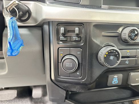 New 2025 Ford F350 XL w/ XL Chrome Package image 23