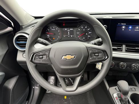 New 2026 Chevrolet Trax LS w/ LS Convenience Package FWD image 12