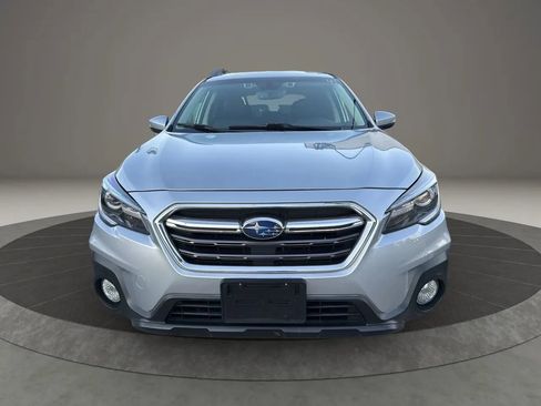 Used 2018 Subaru Outback 2.5i Limited image 2