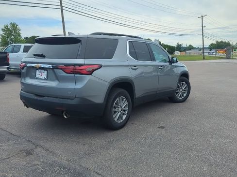 Used 2023 Chevrolet Traverse LT FWD image 42
