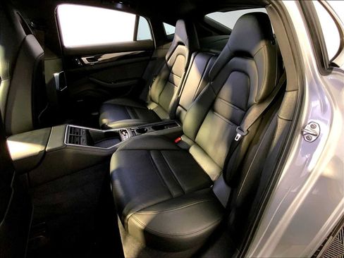Certified 2019 Porsche Panamera 4 AWD/4WD image 24