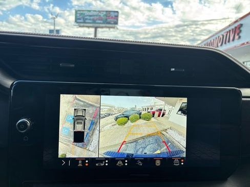 Used 2024 GMC Sierra 1500 AT4 w/ Technology Package AWD/4WD image 31