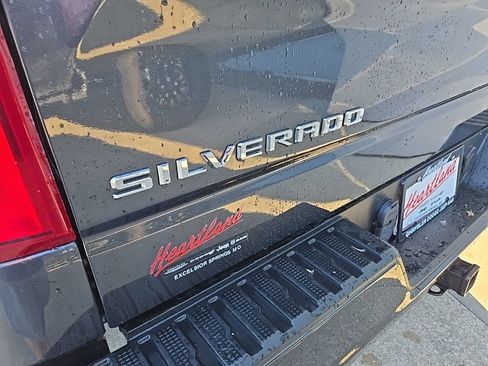 Used 2021 Chevrolet Silverado 1500 Custom AWD/4WD image 20