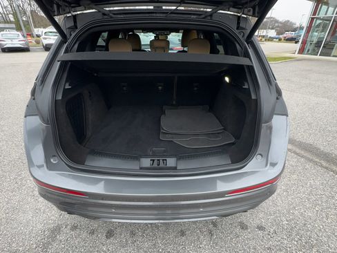 Used 2021 Lincoln Corsair Reserve image 10