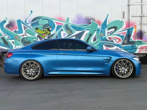 Used 2017 BMW M4 Coupe image 2