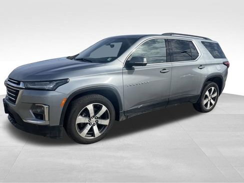Used 2023 Chevrolet Traverse LT w/ LT Premium Package image 50