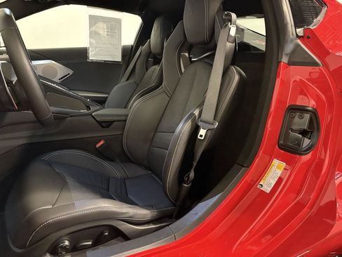 Used 2022 Chevrolet Corvette Stingray Preferred Cpe w/ Z51 Performance Package RWD image 16