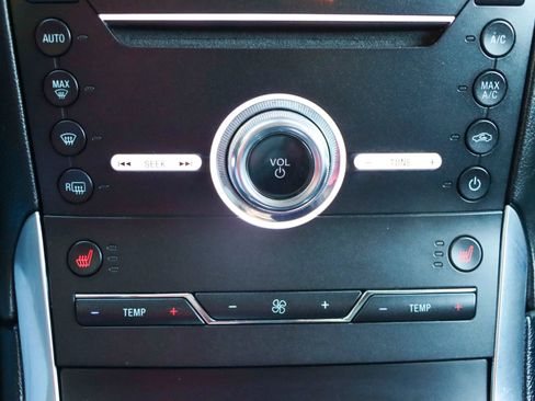 Used 2019 Ford Edge Titanium image 39