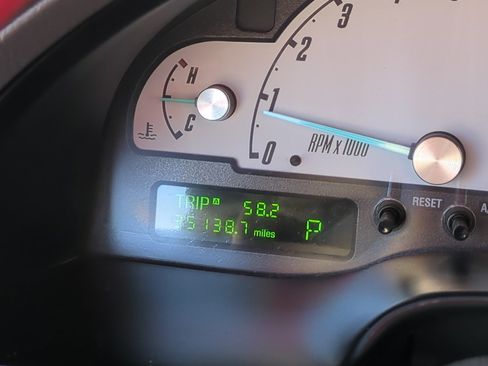 Used 2002 Ford Thunderbird image 19