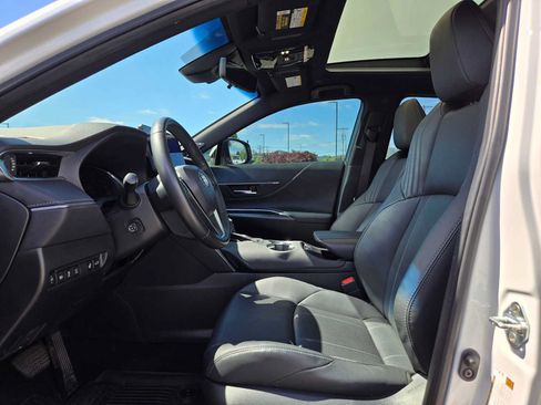 Certified 2024 Toyota Venza Limited AWD/4WD image 21