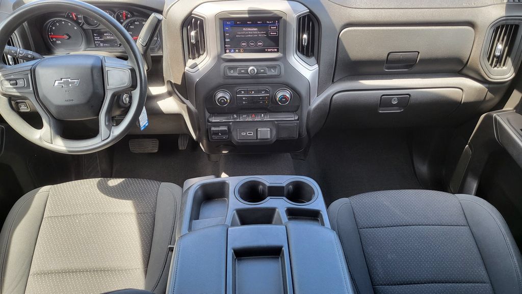 Used 2021 Chevrolet Silverado 1500 Custom Trail Boss w/ LPO, Dark Essentials Package AWD/4WD image 5