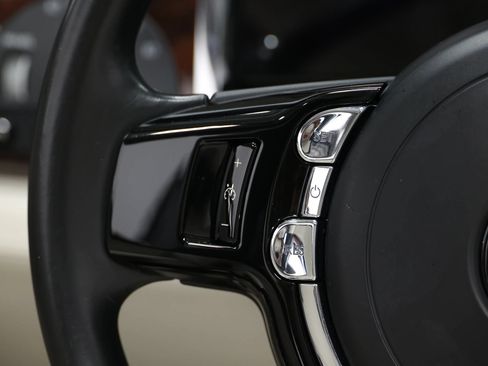 Used 2017 Rolls-Royce Ghost RWD image 30