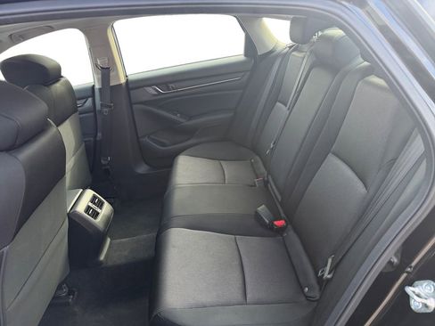 Used 2018 Honda Accord EX image 13