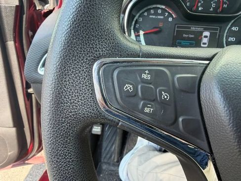 Used 2017 Chevrolet Cruze LT w/ Sun And Sound Package FWD image 12