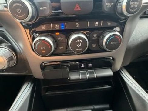 Used 2024 RAM 1500 Laramie AWD/4WD image 23