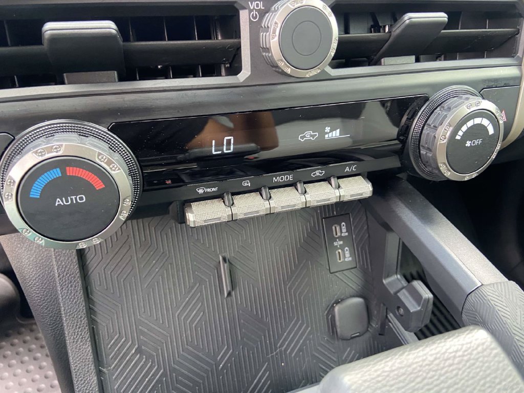 Used 2025 Toyota Tacoma TRD Sport RWD image 21