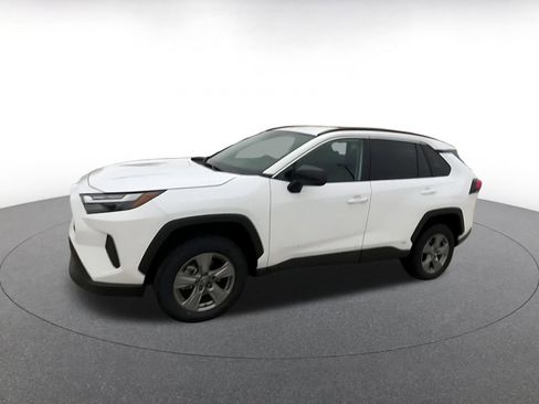 Used 2025 Toyota RAV4 LE image 8