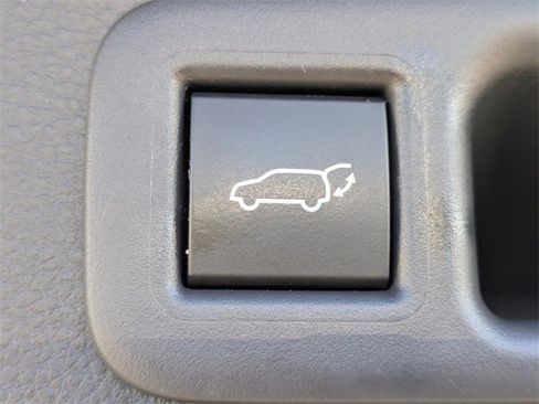 Used 2023 Toyota Highlander Bronze Edition image 15