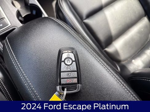 Used 2024 Ford Escape Platinum AWD/4WD image 28