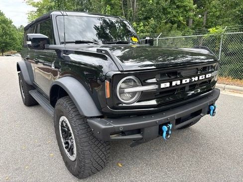 Used 2022 Ford Bronco Outer Banks w/ Sasquatch Package AWD/4WD image 3