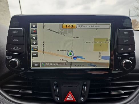 Used 2018 Hyundai Elantra GT Sport w/ Sport Tech Package 04 image 19