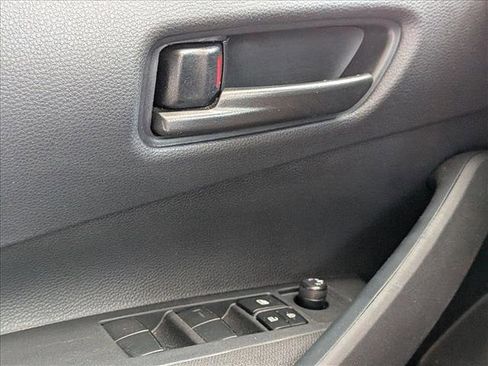 Used 2025 Toyota Corolla LE FWD image 4