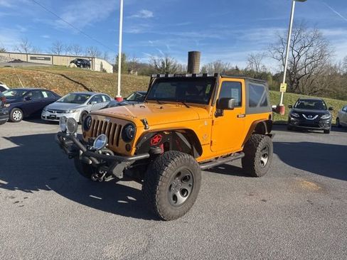 Used 2012 Jeep Wrangler Rubicon w/ Dual Top Group AWD/4WD image 4