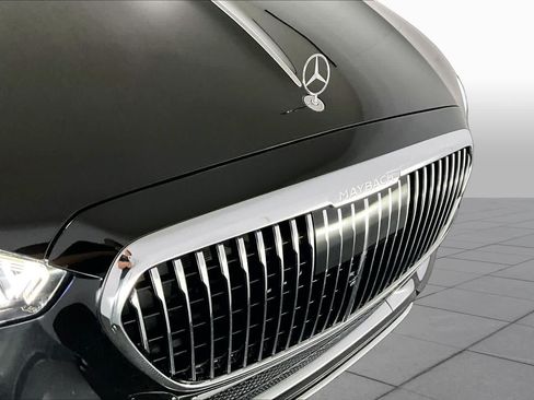 Certified 2023 Mercedes-Benz Maybach S 580 4MATIC image 31