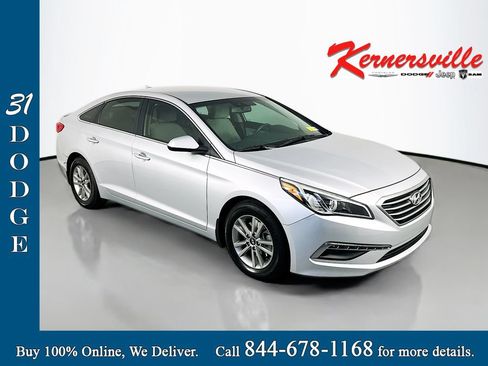 Used 2015 Hyundai Sonata SE w/ Option Group 09 FWD image 1
