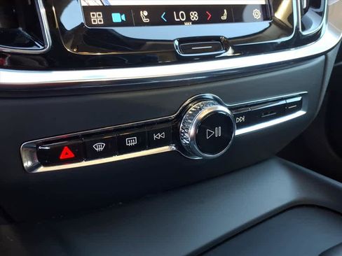 Used 2025 Volvo S60 B5 Core image 40