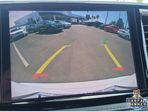 Used 2024 Chrysler Pacifica Touring FWD image 28