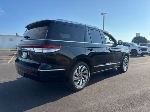 Used 2023 Lincoln Navigator Reserve AWD/4WD image 6