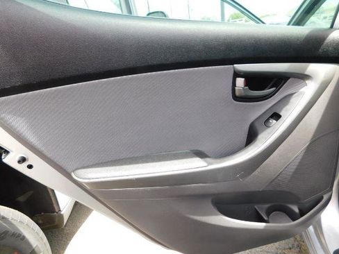 Used 2013 Hyundai Elantra GLS w/ Preferred Pkg image 14