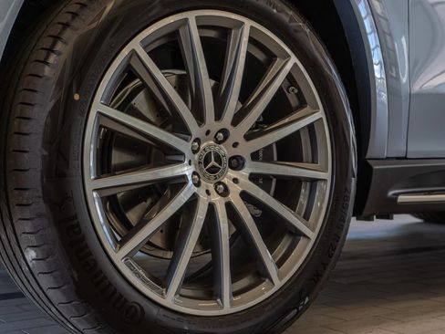 New 2026 Mercedes-Benz GLS 580 4MATIC image 31