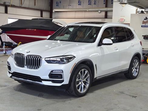 Used 2019 BMW X5 xDrive40i w/ Premium Package image 5