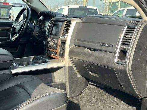 Used 2018 RAM 2500 Laramie image 24