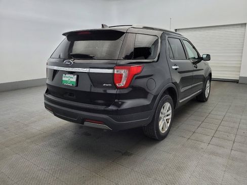 Used 2019 Ford Explorer XLT image 9