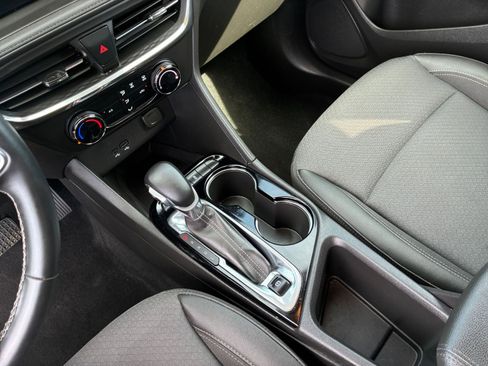 Used 2025 Buick Encore GX Preferred image 39