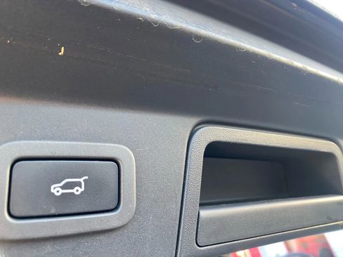 Used 2021 Land Rover Range Rover Velar S image 17