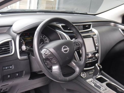 Used 2023 Nissan Murano SV image 13