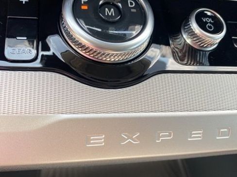 New 2025 Ford Expedition Active image 31