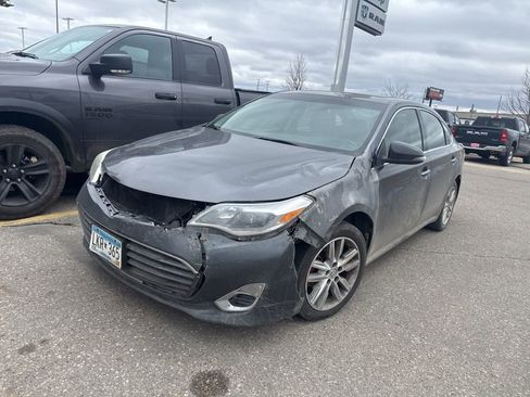 Used 2013 Toyota Avalon XLE image 3