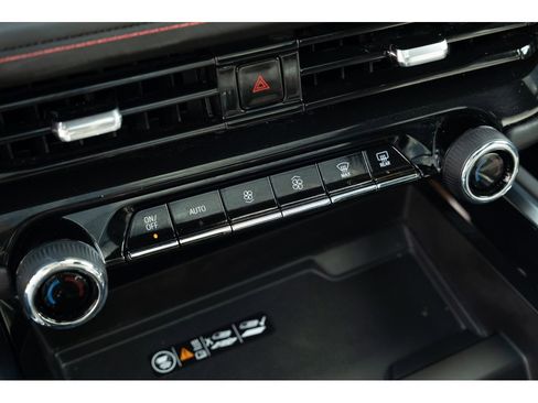 Used 2025 Chevrolet Suburban RST w/ Comfort Package image 27