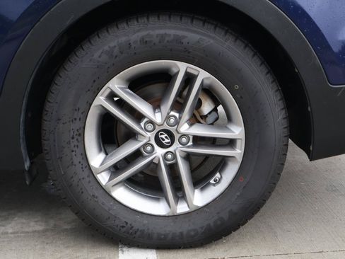 Used 2018 Hyundai Santa Fe Sport w/ 2.4L Tech Package 04 FWD image 9