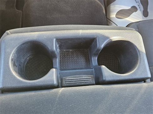 Used 2019 Nissan Titan SV image 20