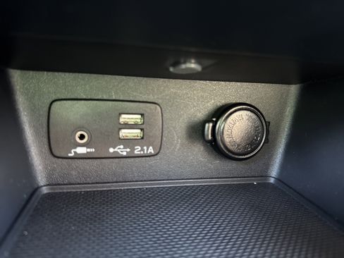 Used 2023 Subaru Forester Premium image 23