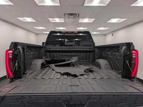 Used 2024 GMC Sierra 2500 Denali Ultimate image 24