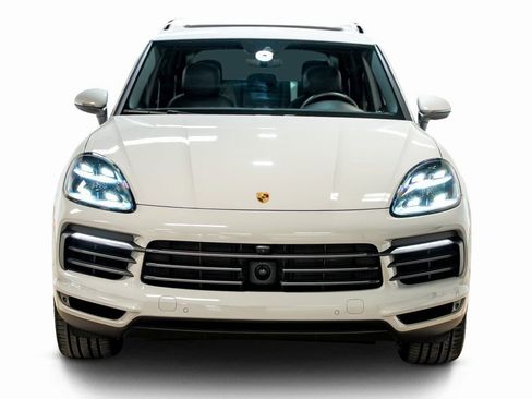 Used 2022 Porsche Cayenne S Platinum AWD/4WD image 2