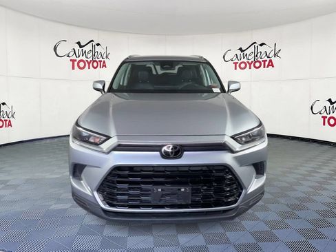 Used 2025 Toyota Grand Highlander AWD image 6