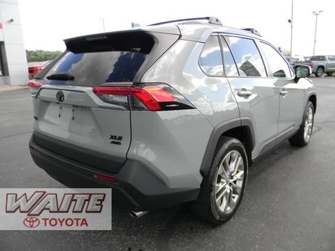 Used 2021 Toyota RAV4 XLE Premium AWD/4WD image 2